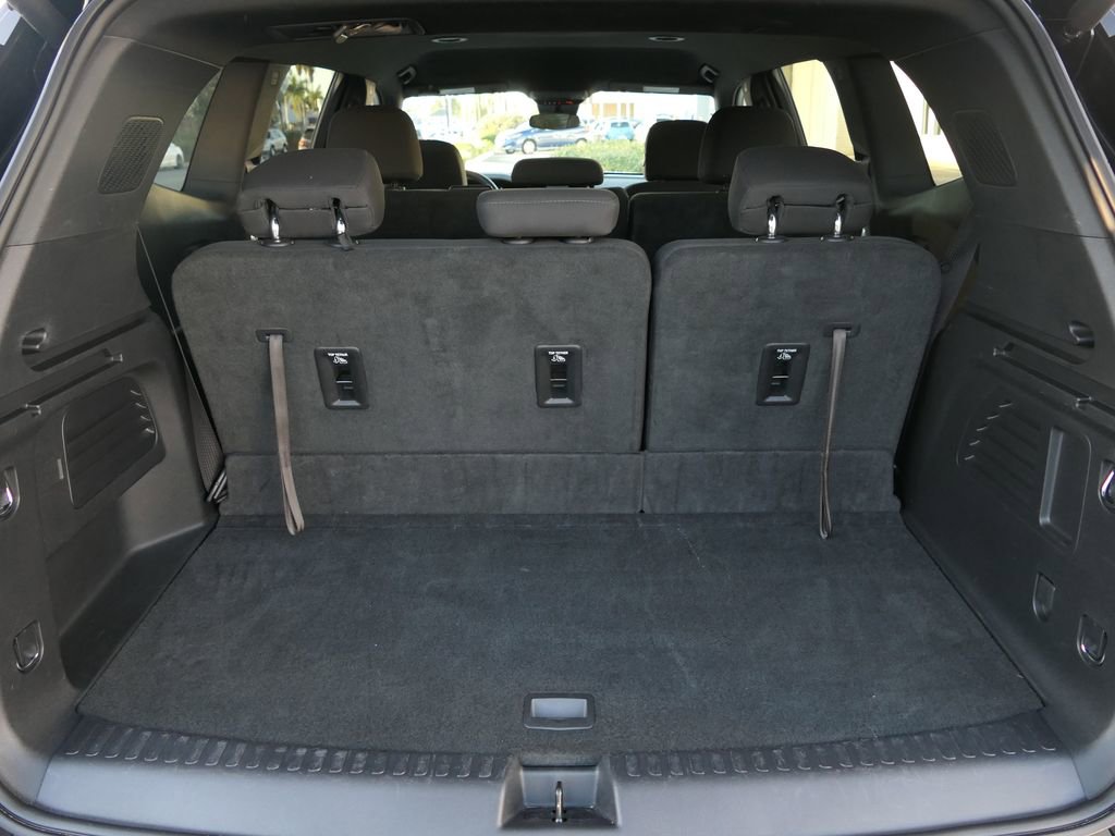 Used 2025 GMC Acadia Elevation image 23