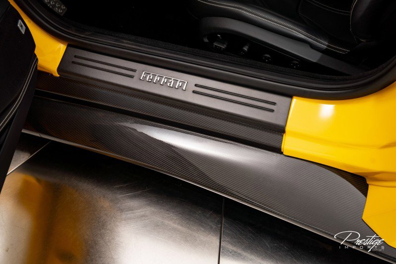 Used 2018 Ferrari 812 Superfast image 36