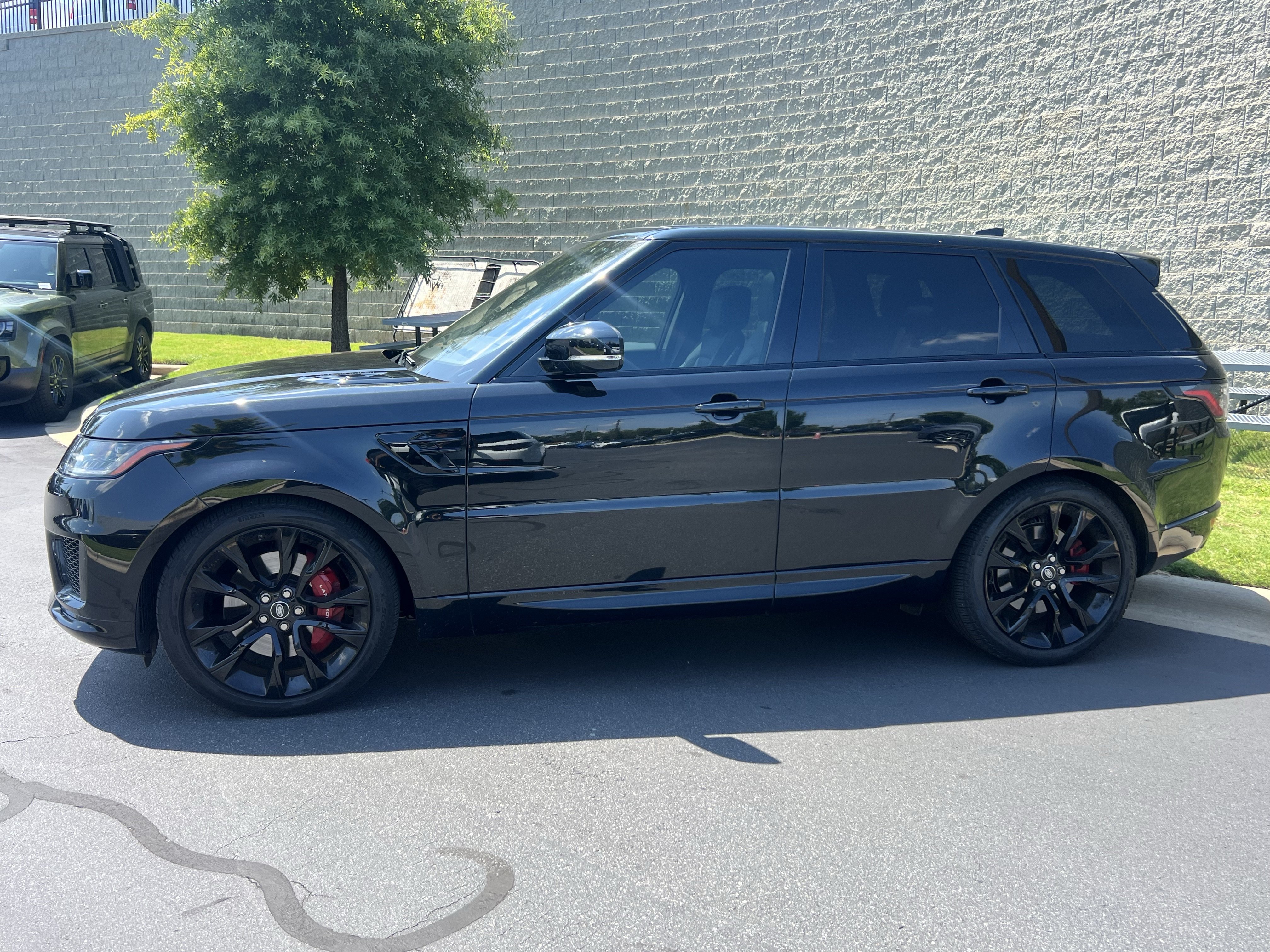 Used 2021 Land Rover Range Rover Sport HST AWD/4WD image 4