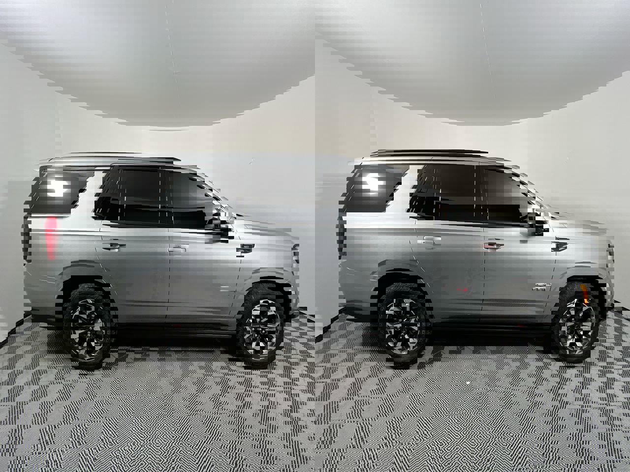 Used 2025 GMC Yukon AT4 Ultimate image 2