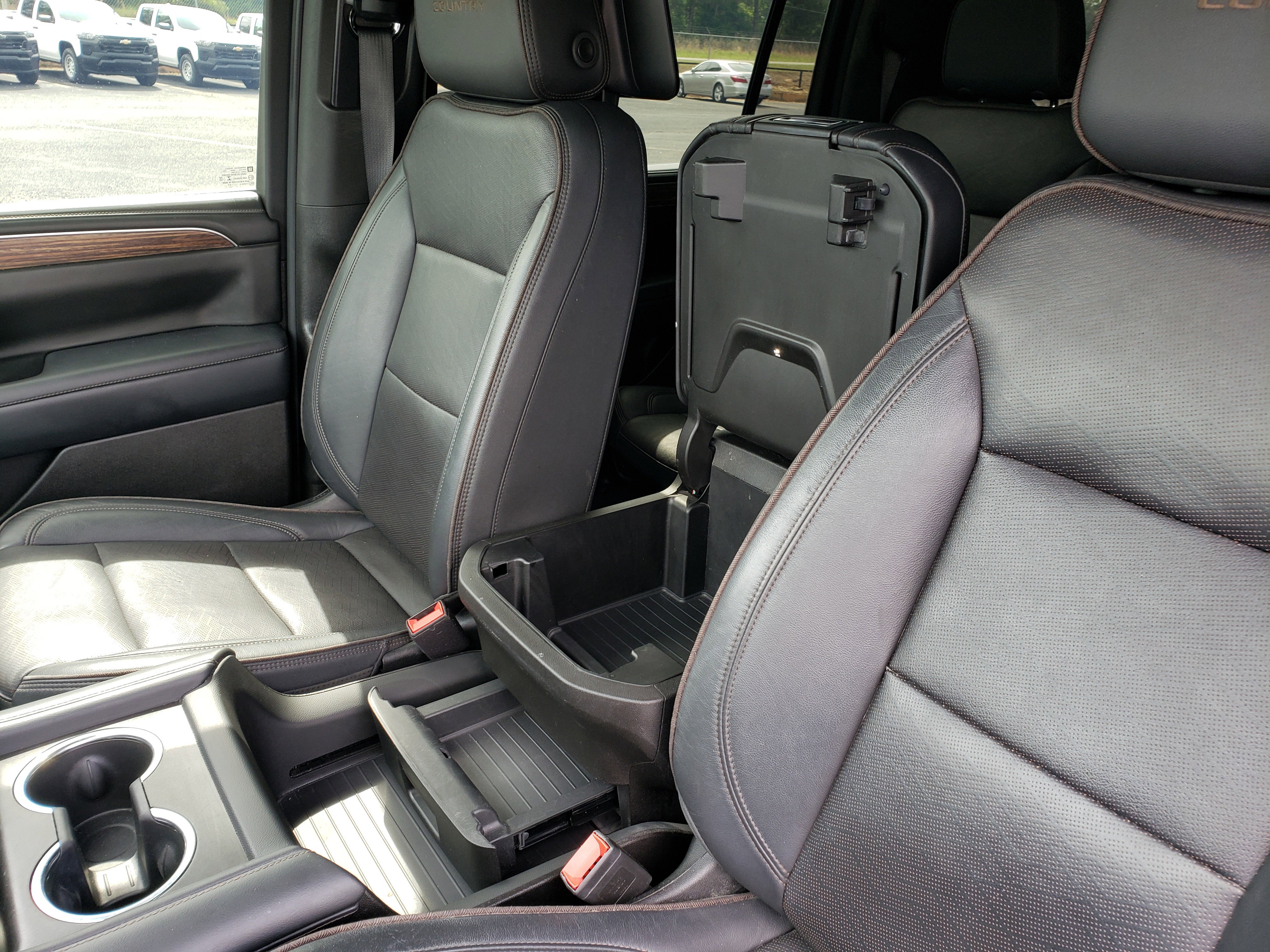 Used 2021 Chevrolet Suburban High Country image 27