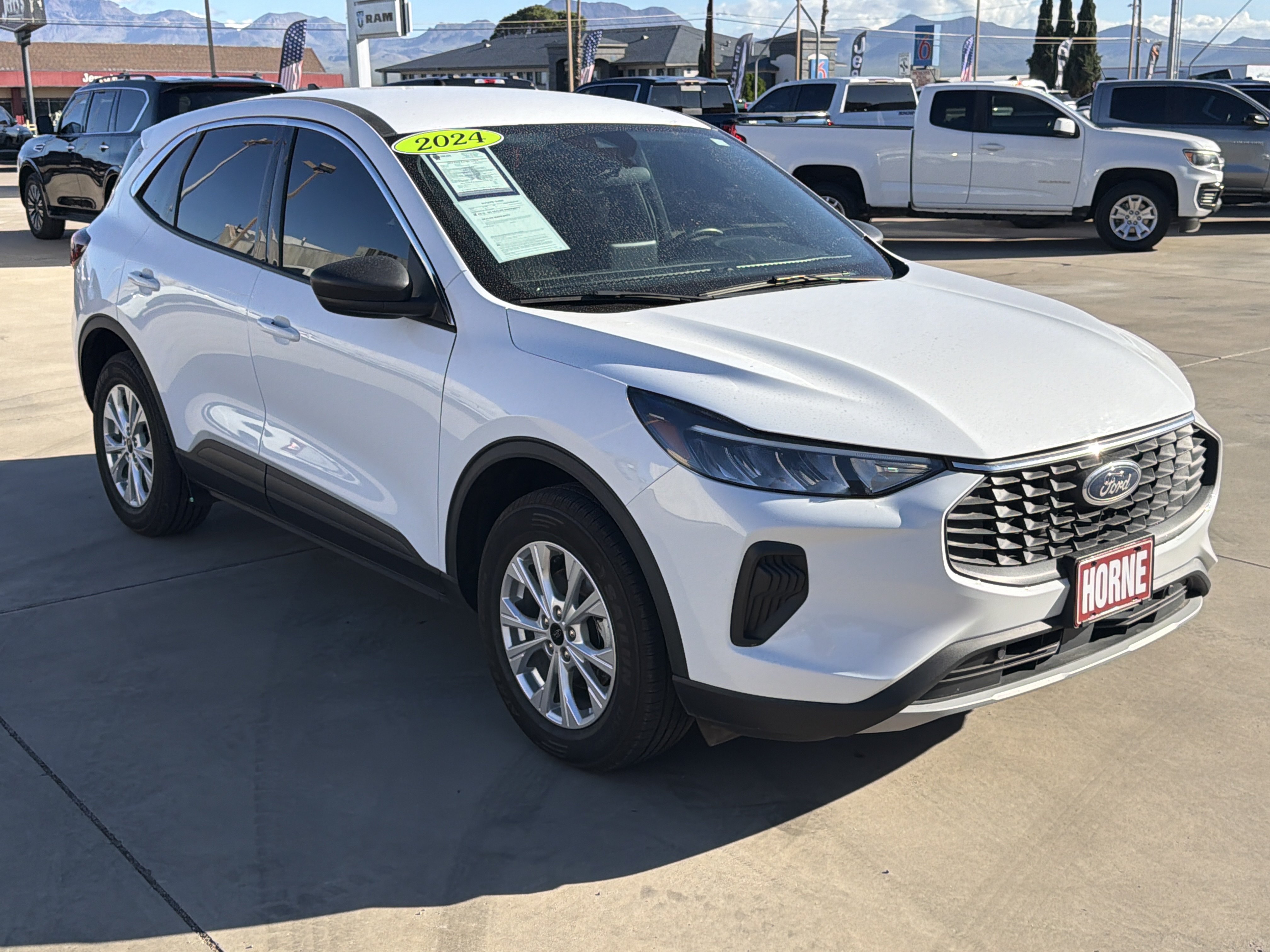 Used 2024 Ford Escape Active AWD/4WD image 3