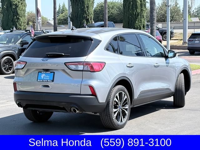 Used 2022 Ford Escape SE w/ SE Sport Appearance Package AWD/4WD image 5