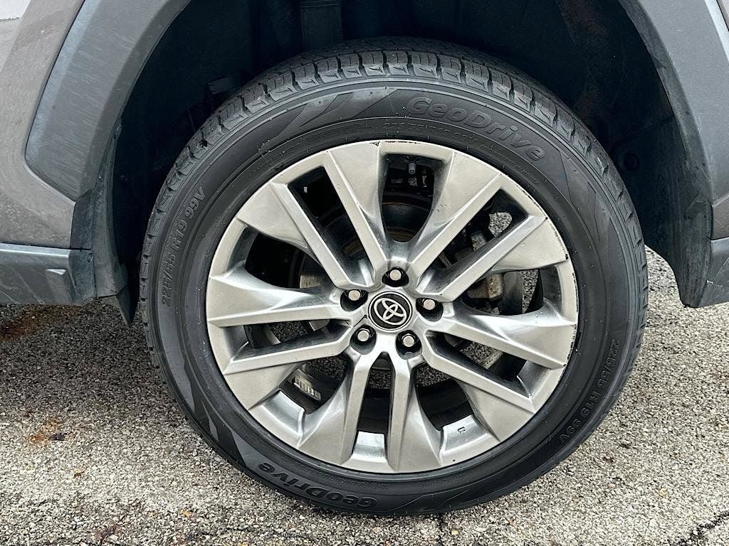 Certified 2023 Toyota RAV4 XLE Premium FWD image 33