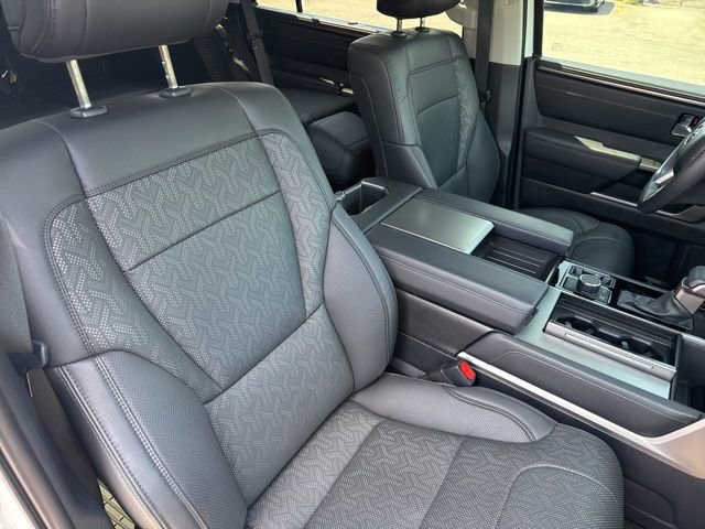 Used 2024 Toyota Sequoia Limited w/ Tow Technology Package AWD/4WD image 17