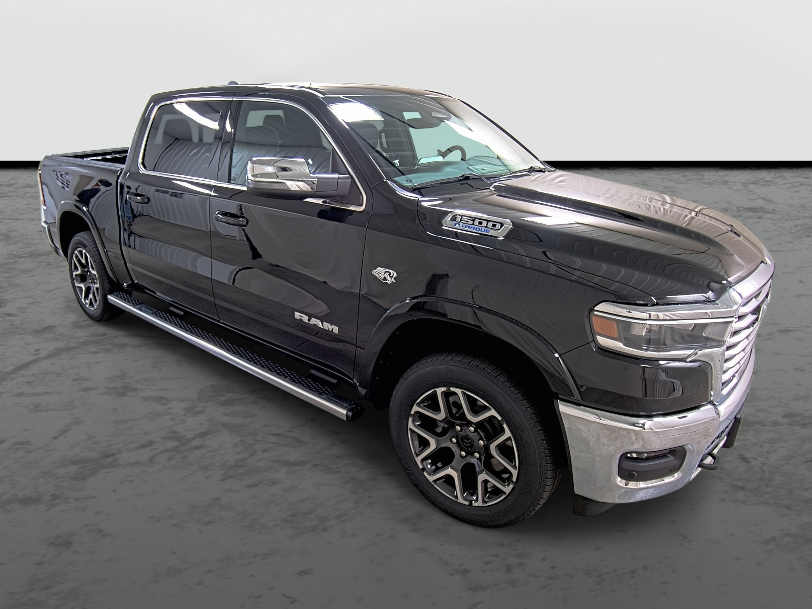 New 2026 RAM 1500 Laramie AWD/4WD image 5