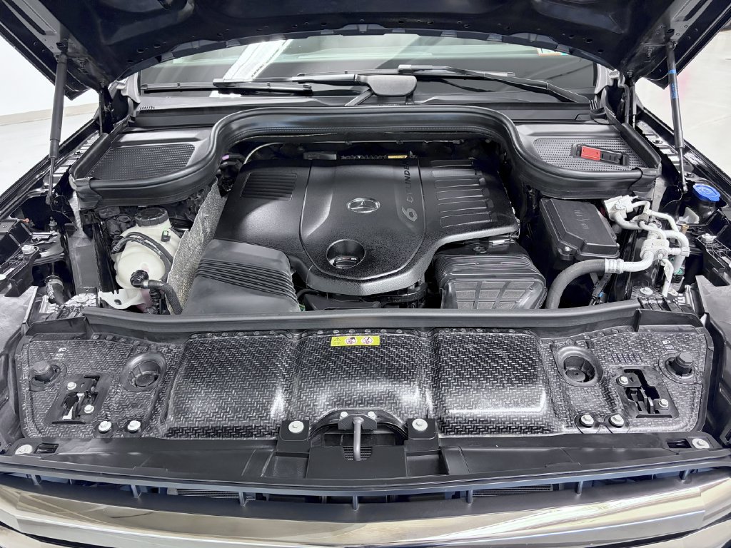 Certified 2024 Mercedes-Benz GLS 450 4MATIC image 13