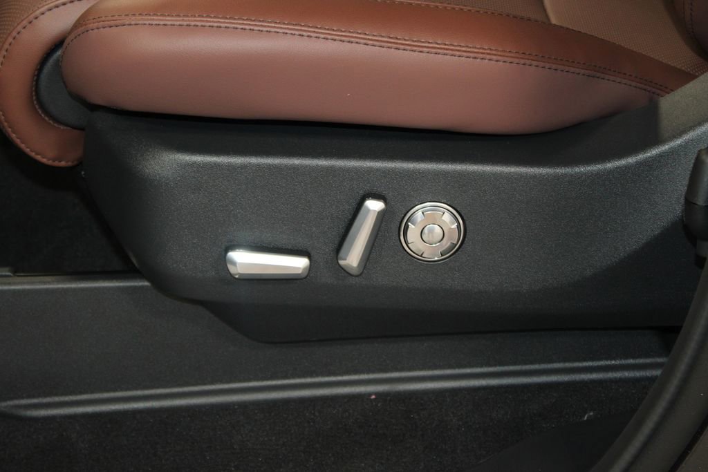 New 2025 Lincoln Navigator L Reserve image 25