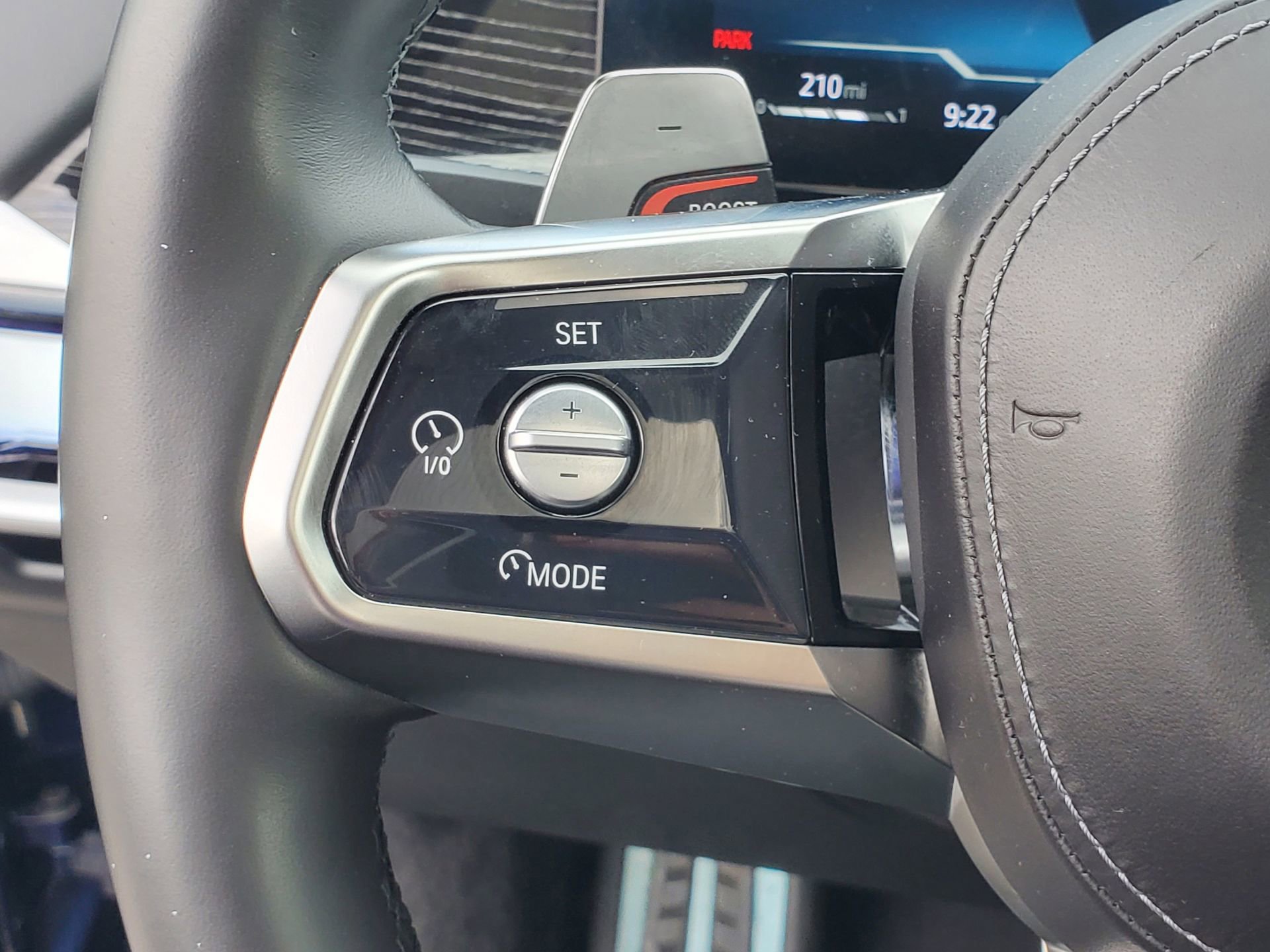 Used 2024 BMW 760i xDrive w/ Premium Package image 22