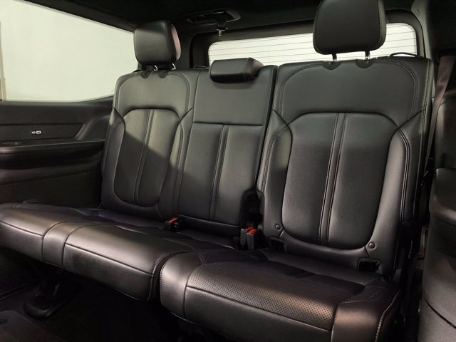 Used 2023 Jeep Wagoneer 4WD w/ Premium Group I image 23