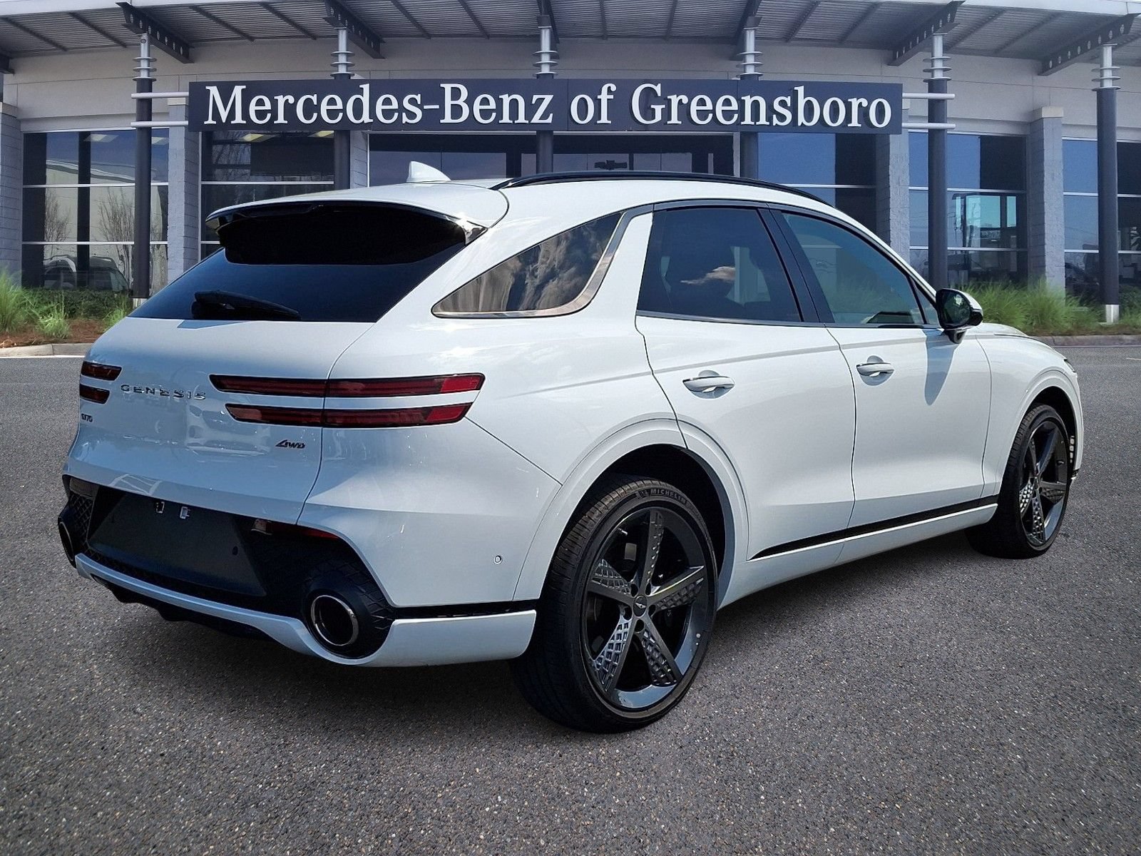 Used 2024 Genesis GV70 2.5T w/ Sport Prestige Package AWD/4WD image 6