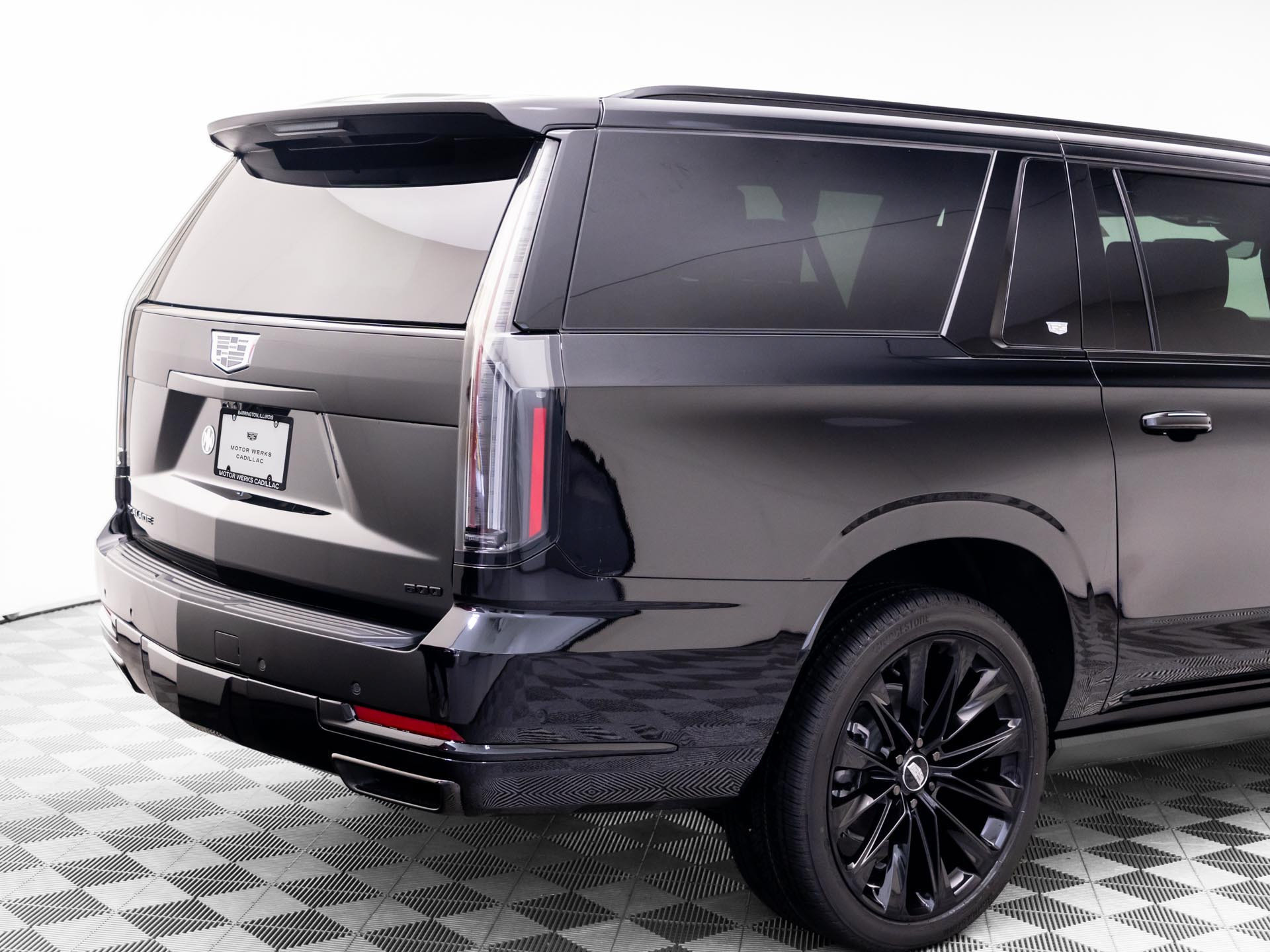 New 2026 Cadillac Escalade ESV Platinum Sport w/ LPO, ONYX Package AWD/4WD image 41