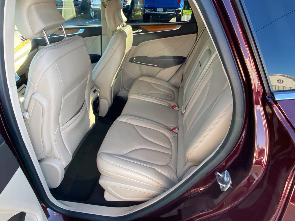 Used 2019 Lincoln MKC Select w/ Select Plus Package AWD/4WD image 17