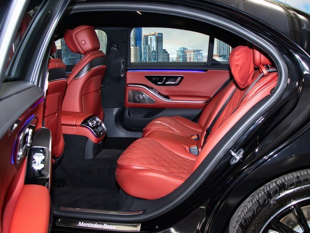 Certified 2025 Mercedes-Benz S 580 4MATIC Sedan image 24