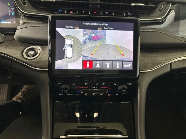 Used 2023 Jeep Grand Cherokee 4WD 4xe w/ Luxury Tech Group II image 21