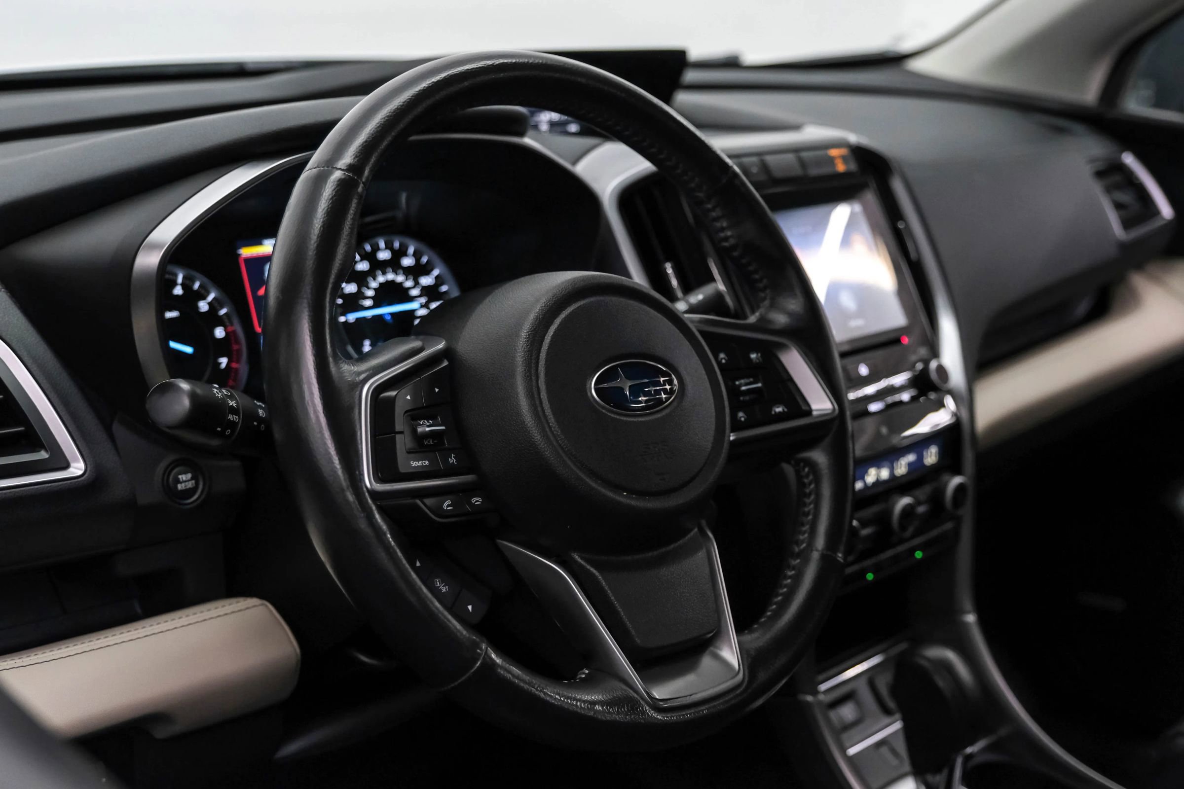 Used 2019 Subaru Ascent Limited w/ Popular Package #3 image 15