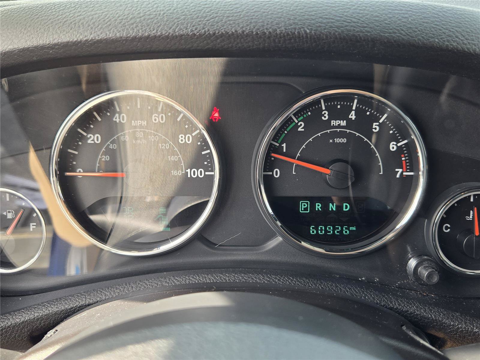 Used 2015 Jeep Wrangler Unlimited Sahara w/ Connectivity Group AWD/4WD image 15