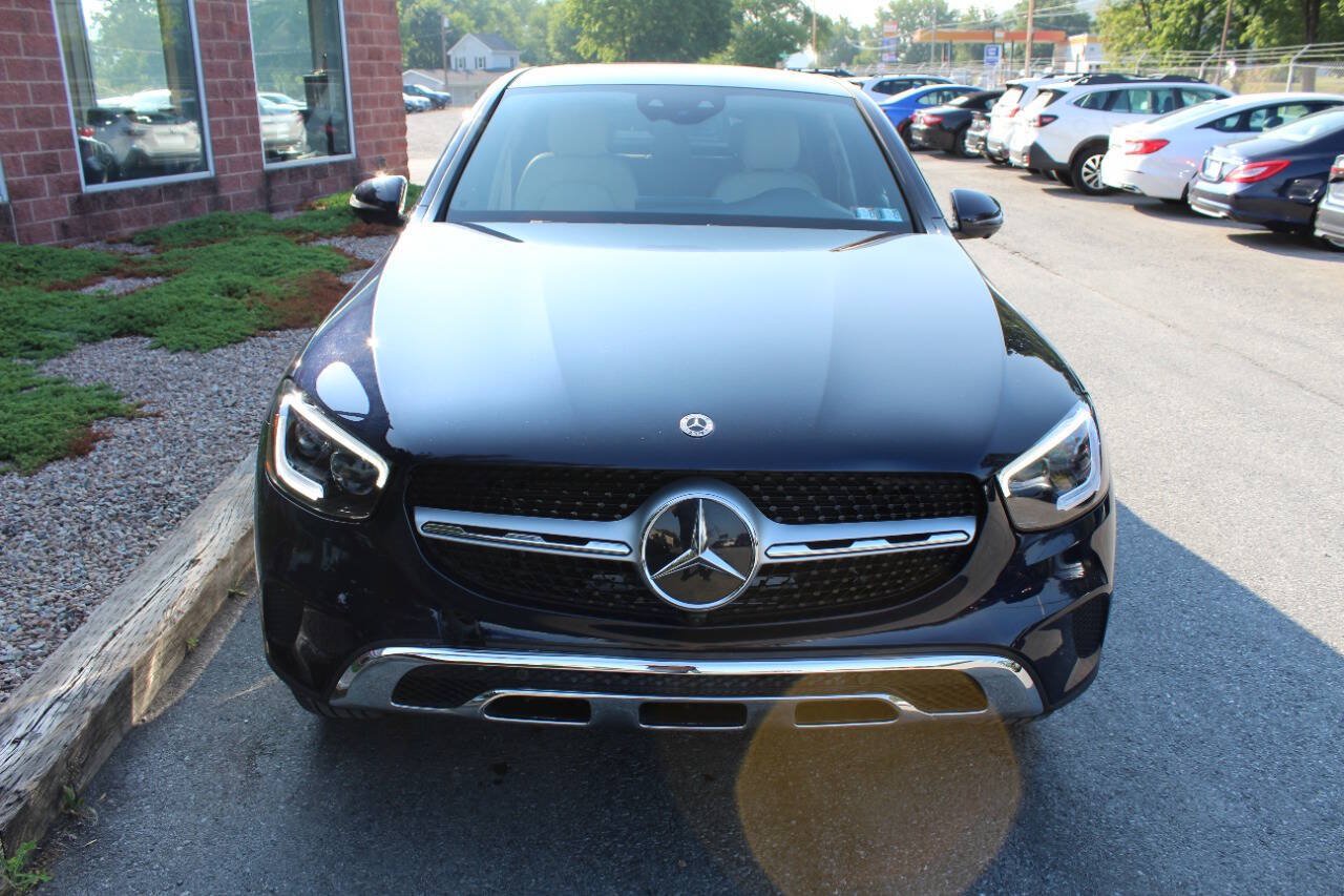 Used 2021 Mercedes-Benz GLC 300 4MATIC Coupe image 4