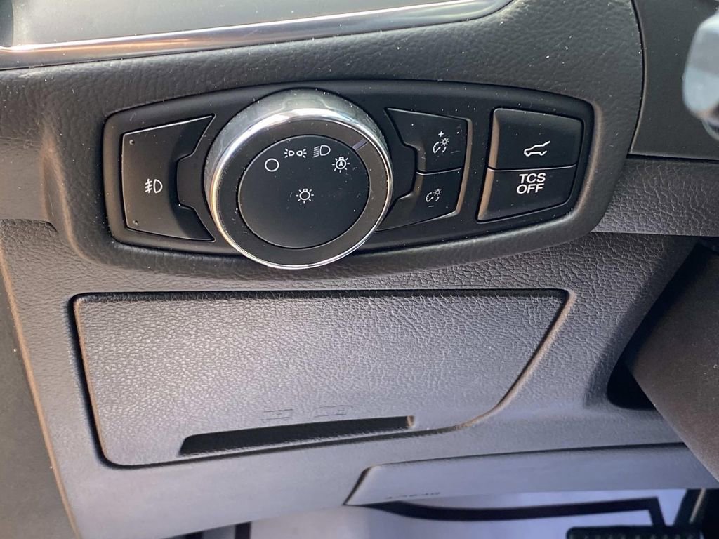 Used 2024 Ford Edge Titanium image 21