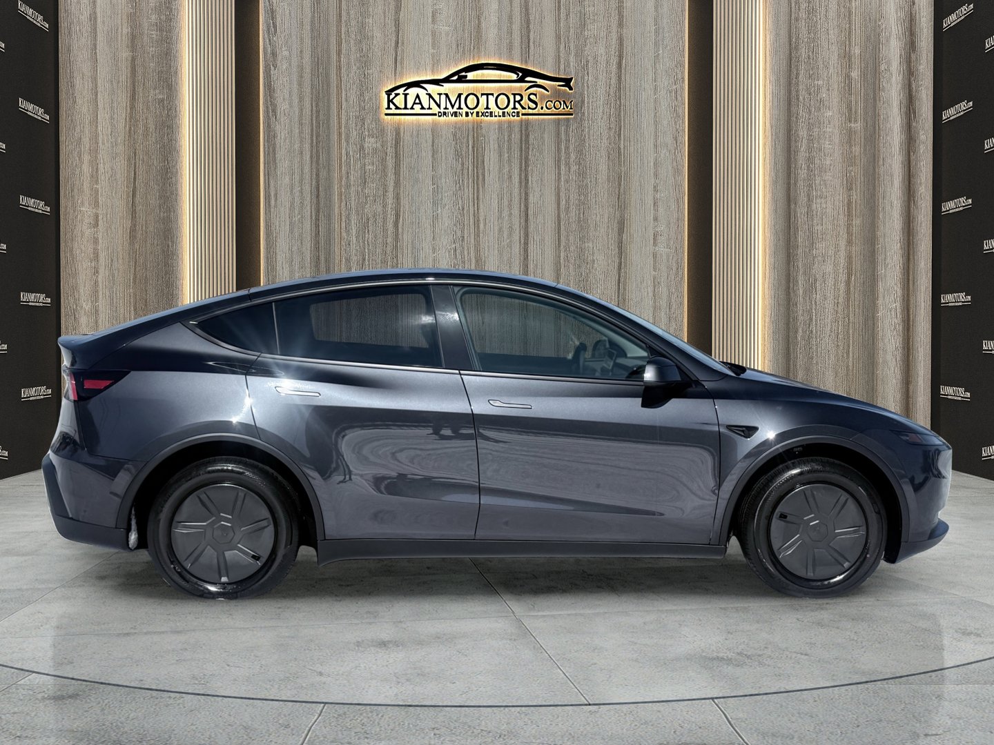 Used 2026 Tesla Model Y 2WD image 13