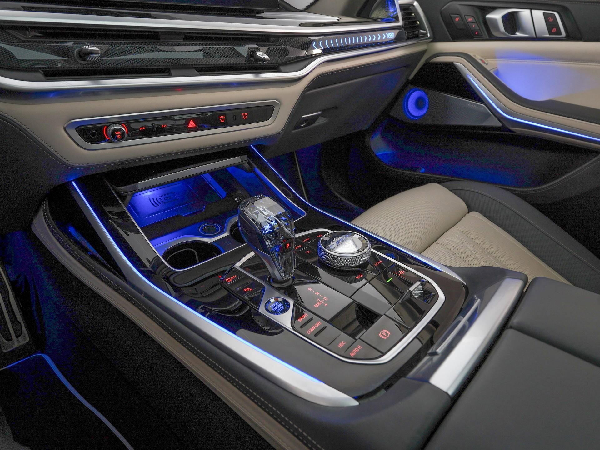 Used 2025 BMW ALPINA XB7 image 24