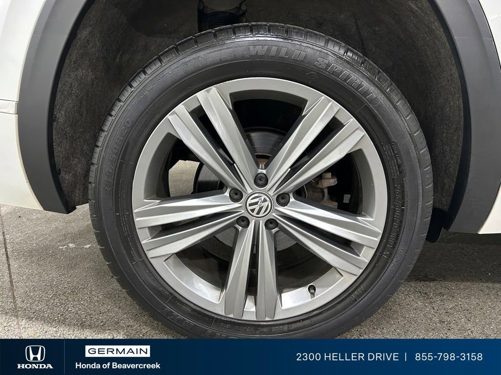 Used 2019 Volkswagen Atlas SEL R-Line AWD/4WD image 10