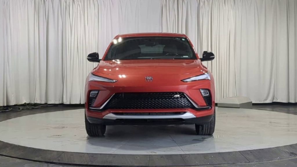 Used 2024 Buick Envista Sport Touring w/ Convenience I Package image 3