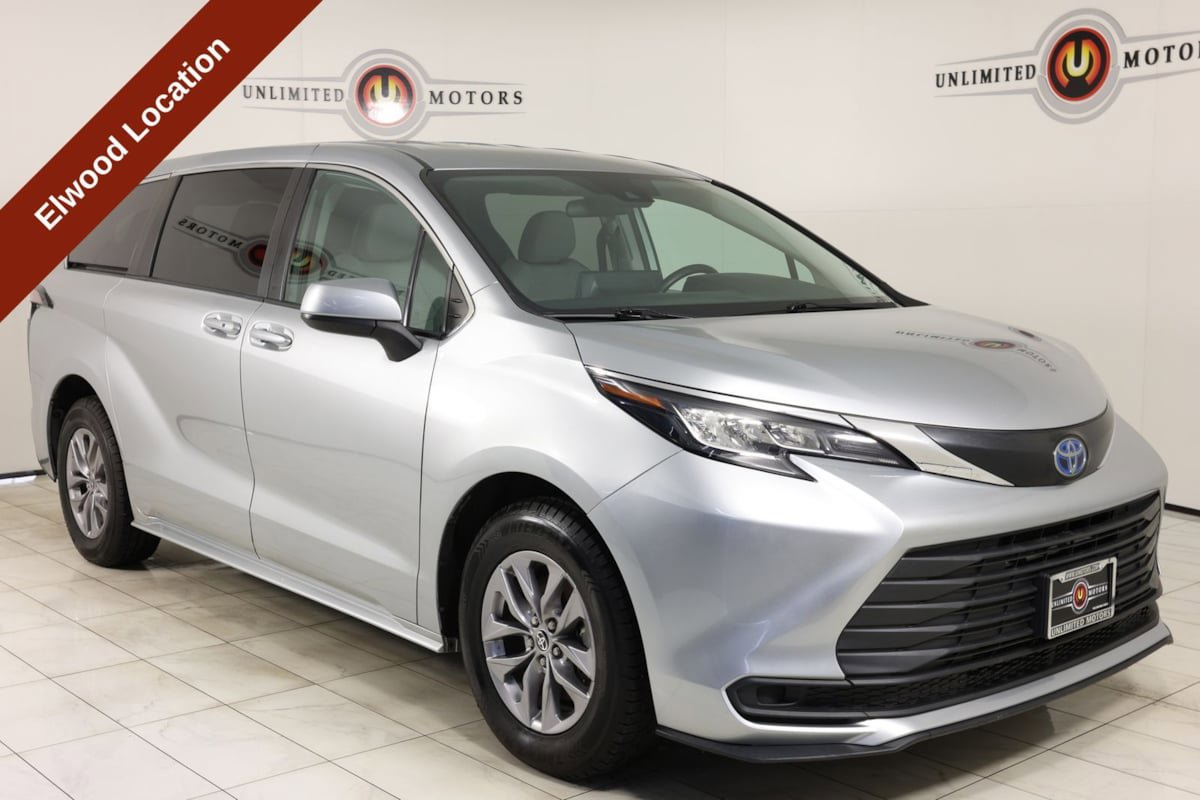 Used 2022 Toyota Sienna LE FWD image 32