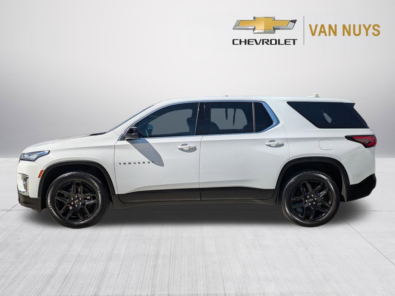 Used 2023 Chevrolet Traverse LS FWD image 8