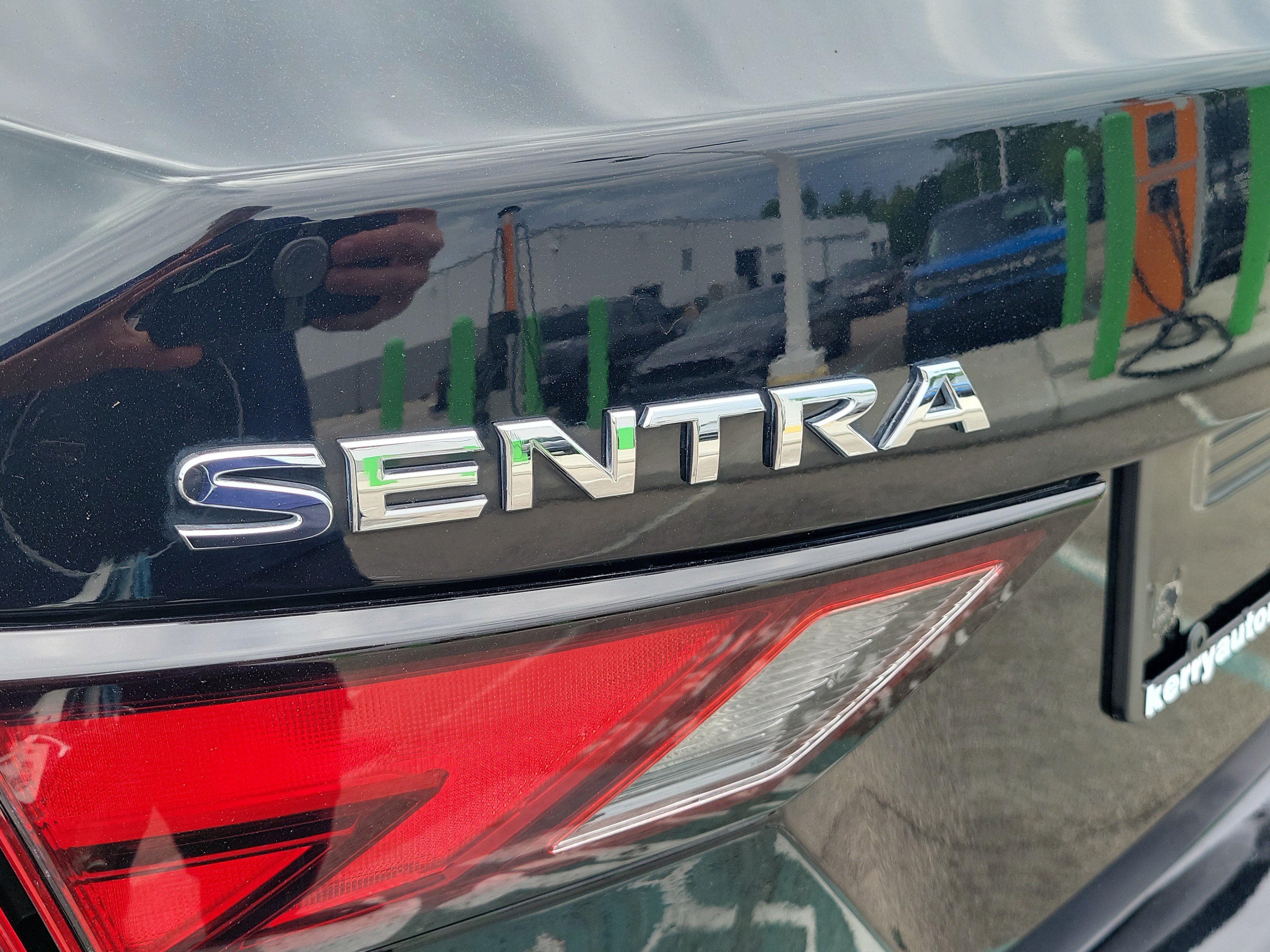 Used 2024 Nissan Sentra SV FWD image 6