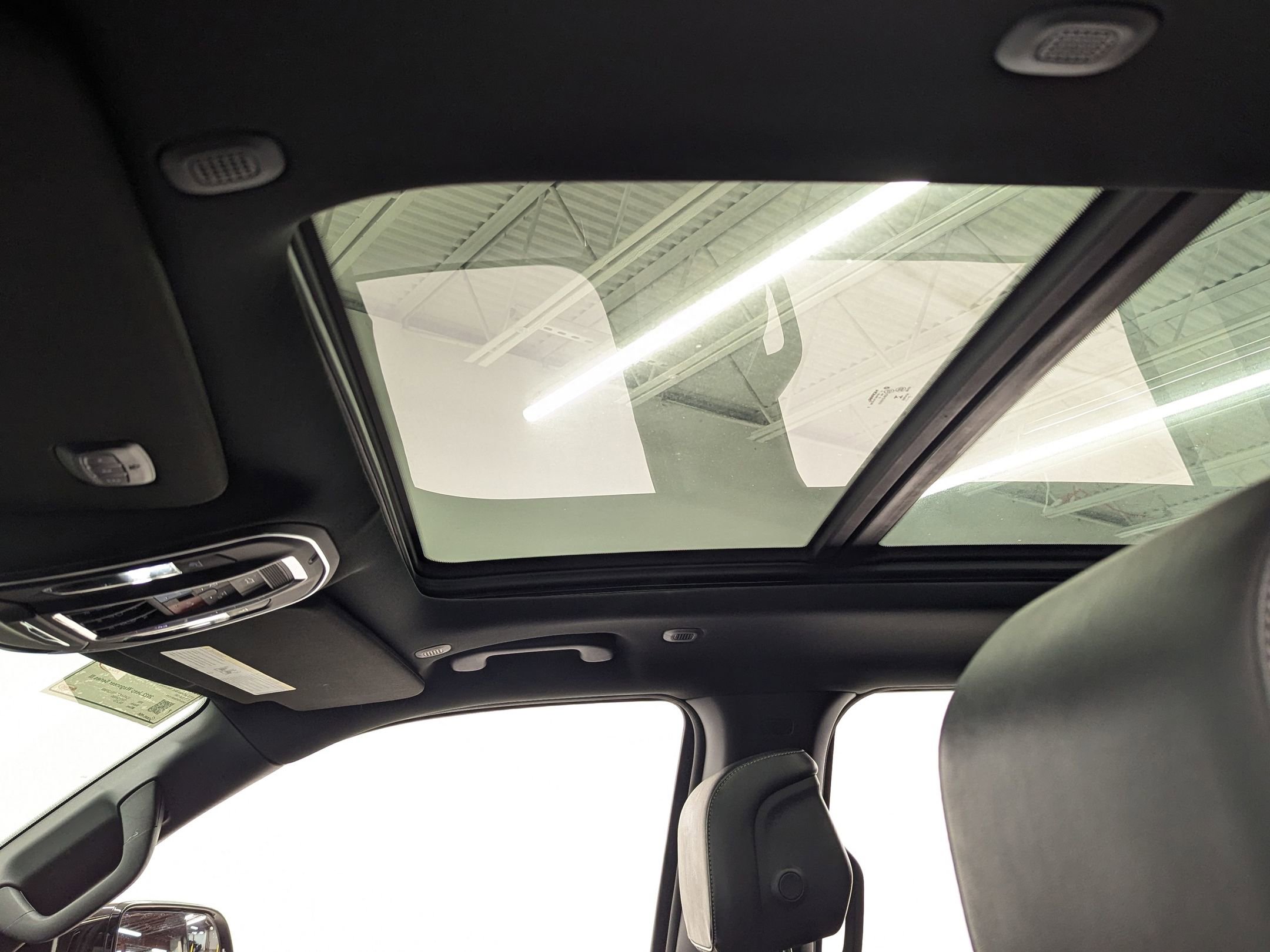 Used 2022 Jeep Wagoneer Series III w/ Premium Group I image 12