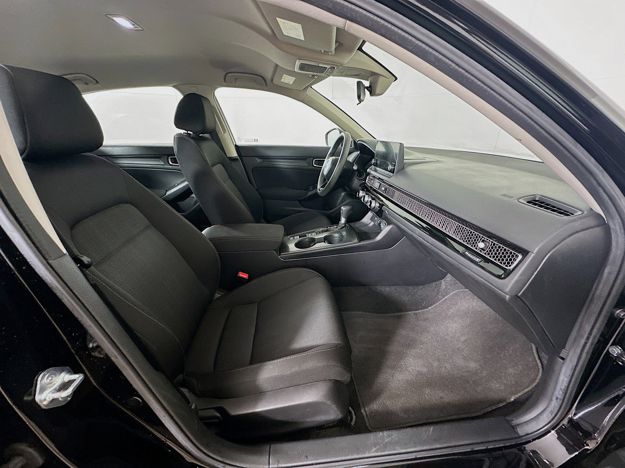 Used 2025 Honda Civic LX image 29