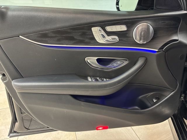 Used 2017 Mercedes-Benz E 300 image 26