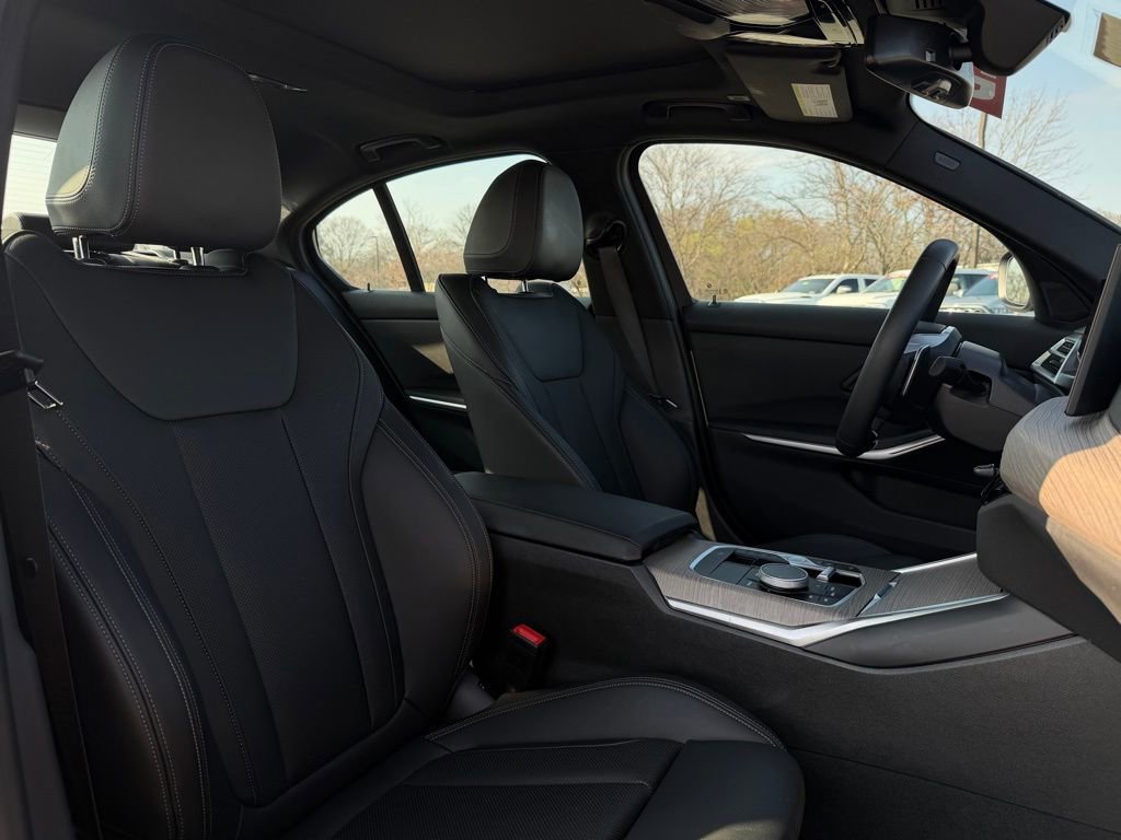 Used 2025 BMW 330i Sedan image 27