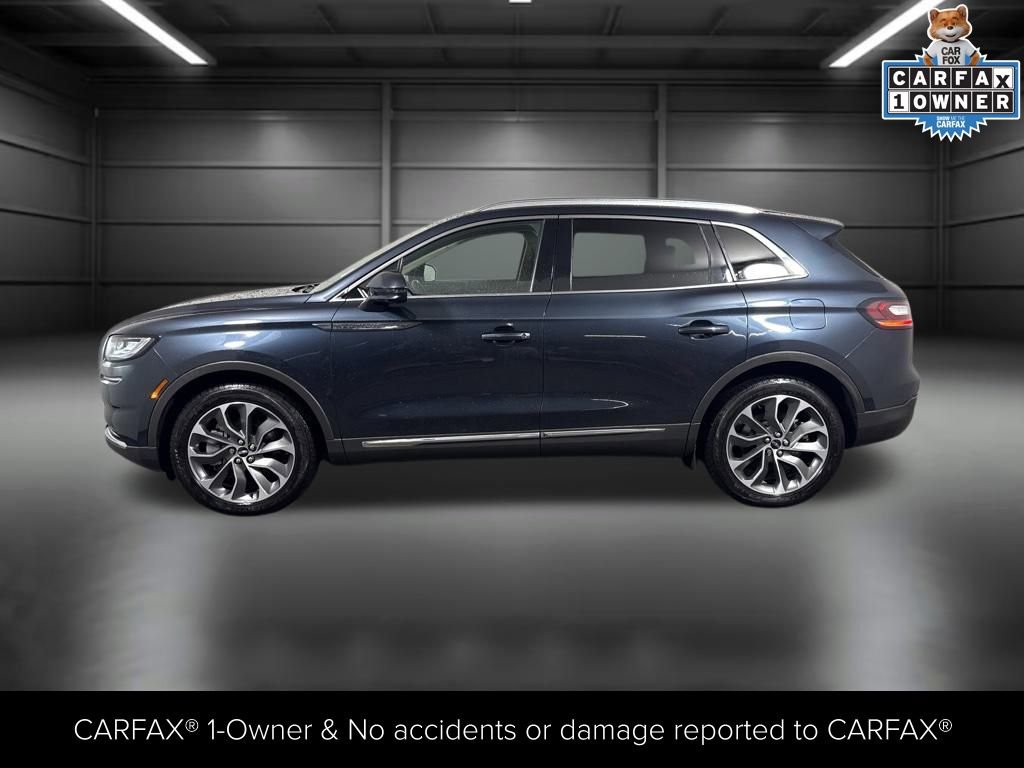 Used 2022 Lincoln Nautilus Reserve image 3