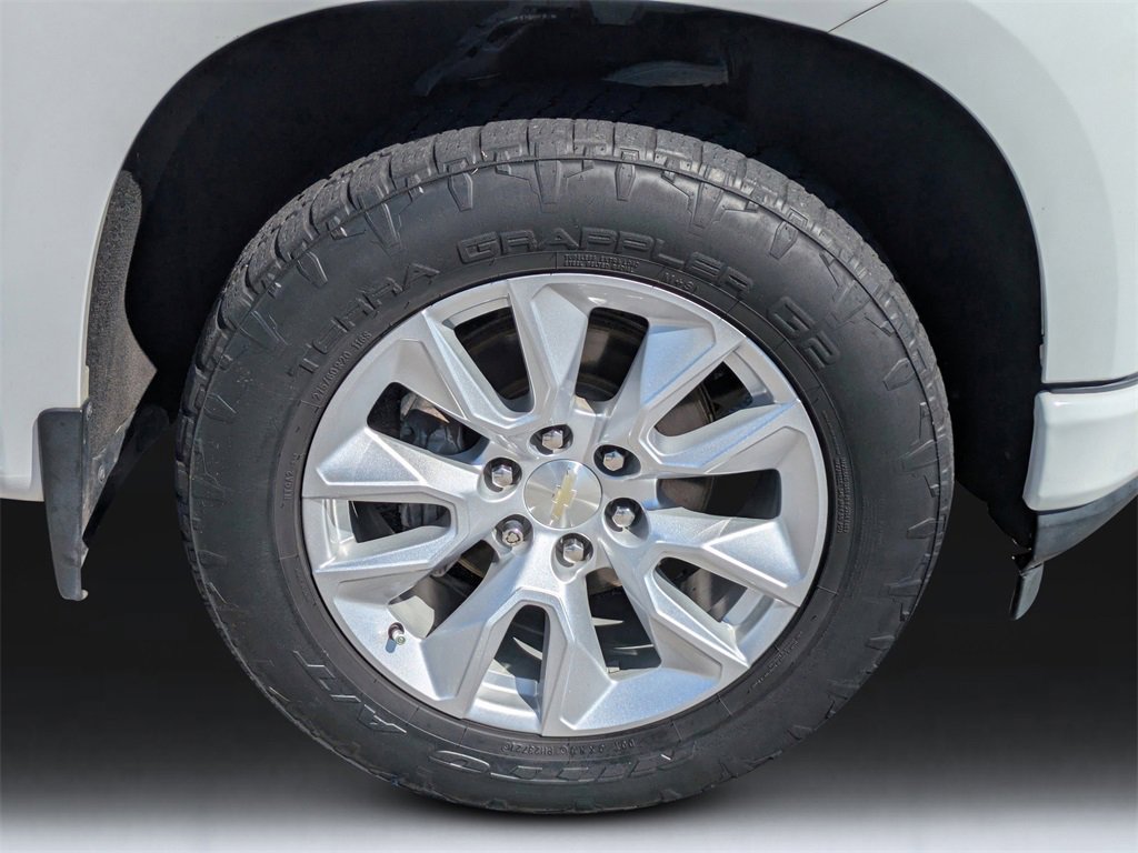 Used 2019 Chevrolet Silverado 1500 Custom w/ Custom Value Package image 10