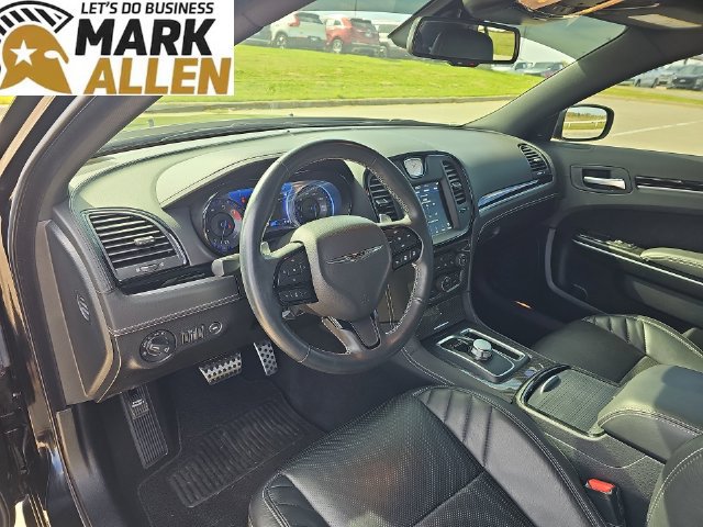 Used 2023 Chrysler 300 C RWD image 10