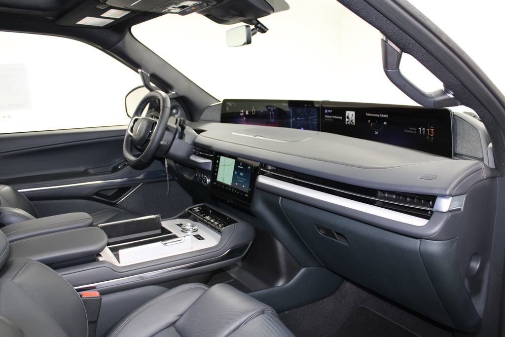 New 2025 Lincoln Navigator Reserve w/ Jet Appearance Package image 33