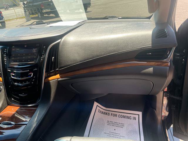 Used 2015 Cadillac Escalade Premium AWD/4WD image 36