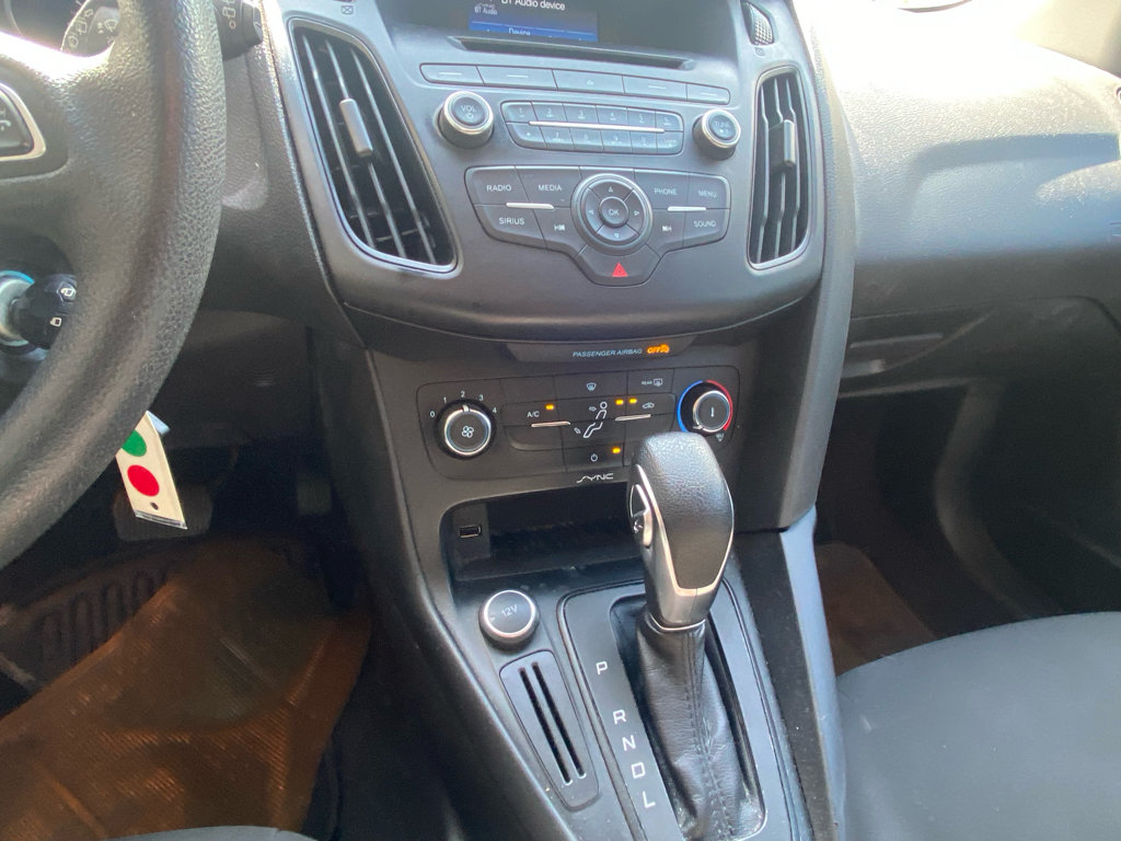 Used 2017 Ford Focus SE FWD image 27