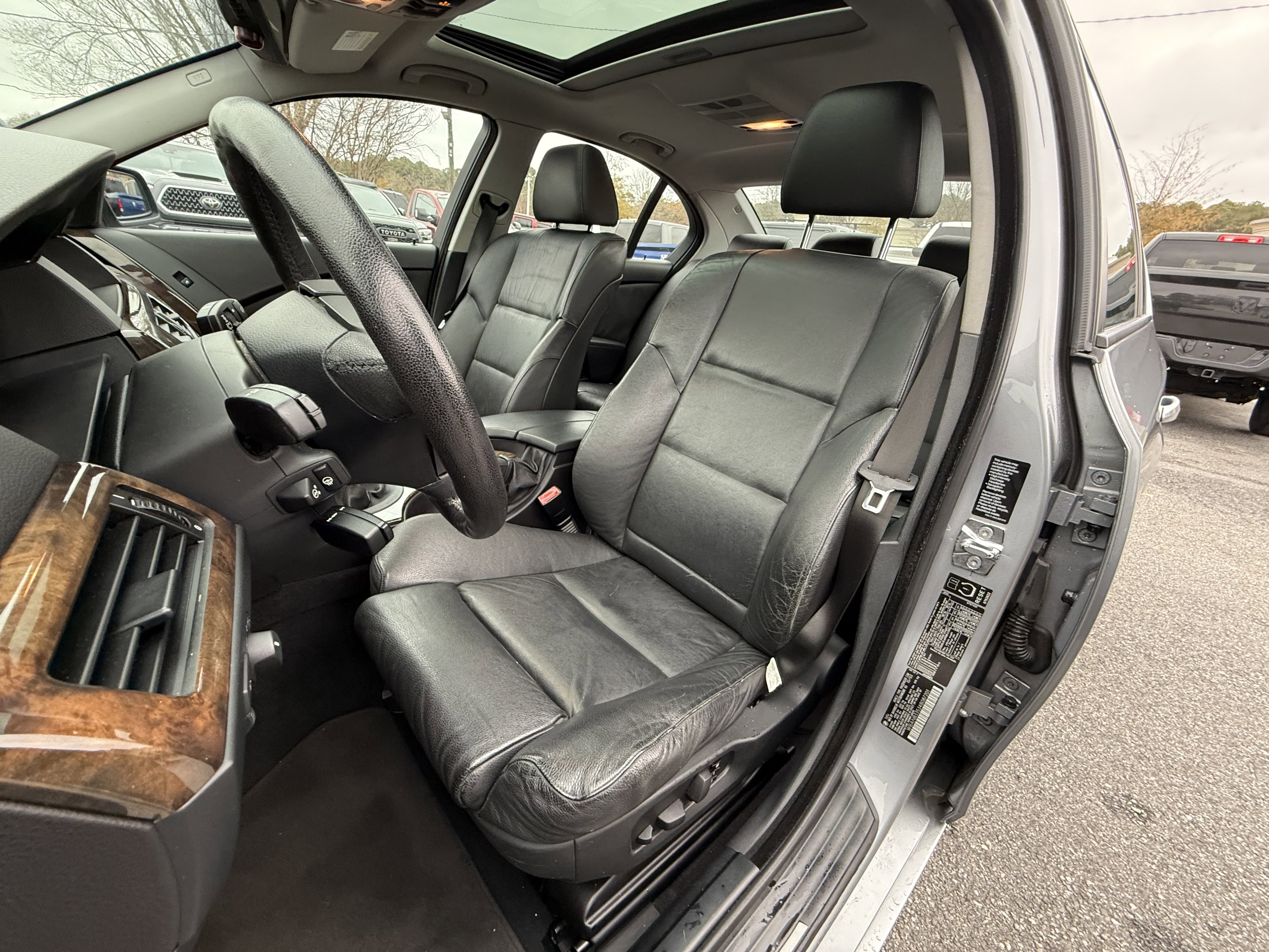 Used 2004 BMW 545i Sedan image 12