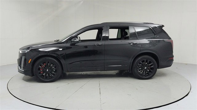 Used 2023 Cadillac XT6 Sport w/ LPO, ONYX Package image 2