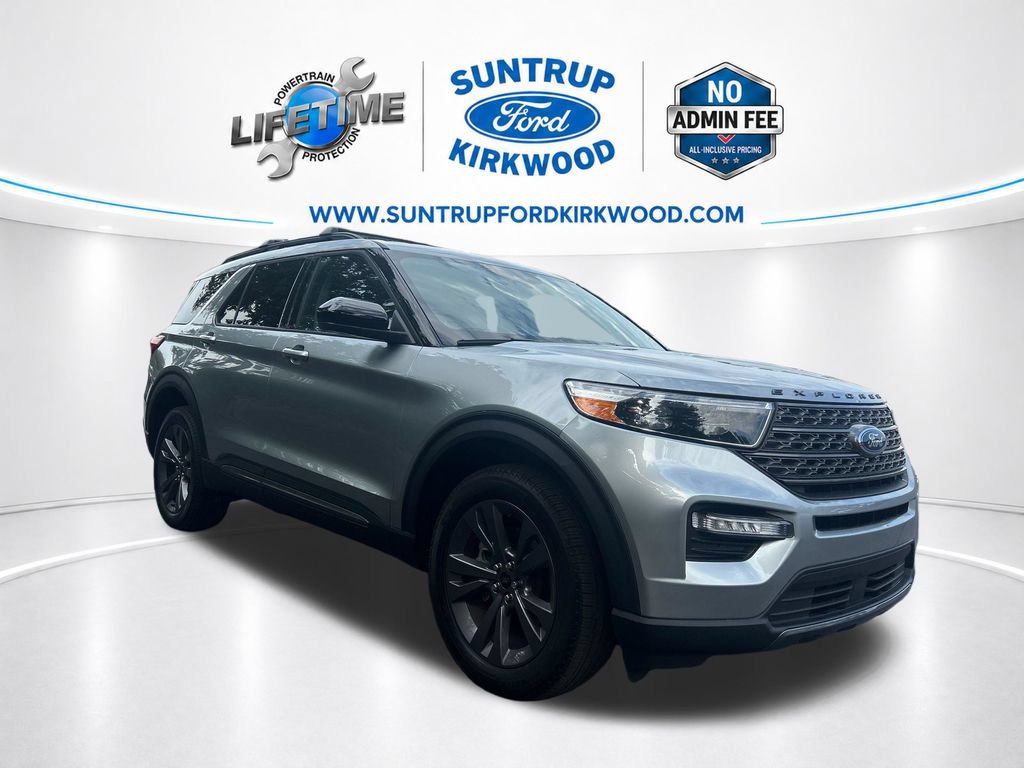 Used 2024 Ford Explorer XLT w/ Equipment Group 202A AWD/4WD image 9