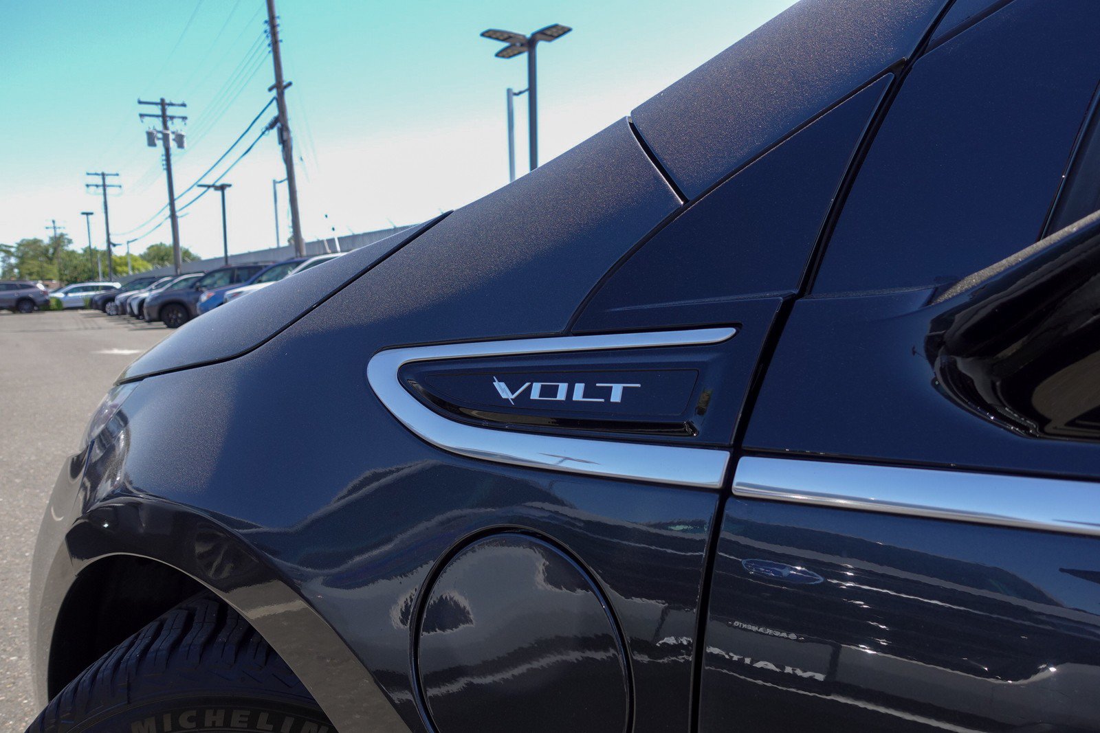 Used 2014 Chevrolet Volt Premium w/ Premium Trim Package FWD image 9