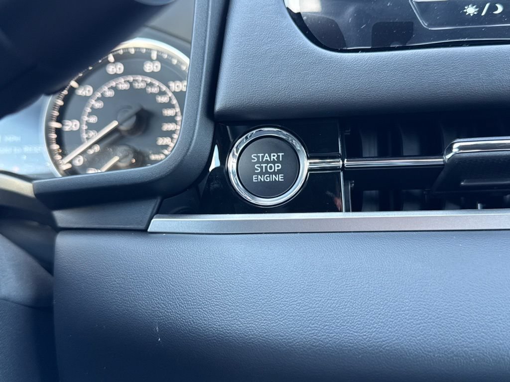 New 2026 Mitsubishi Outlander LE FWD image 18
