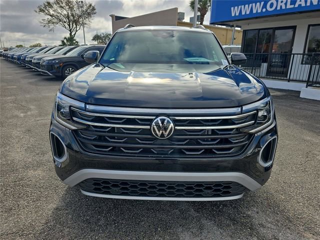 New 2026 Volkswagen Atlas Peak Edition AWD/4WD image 2
