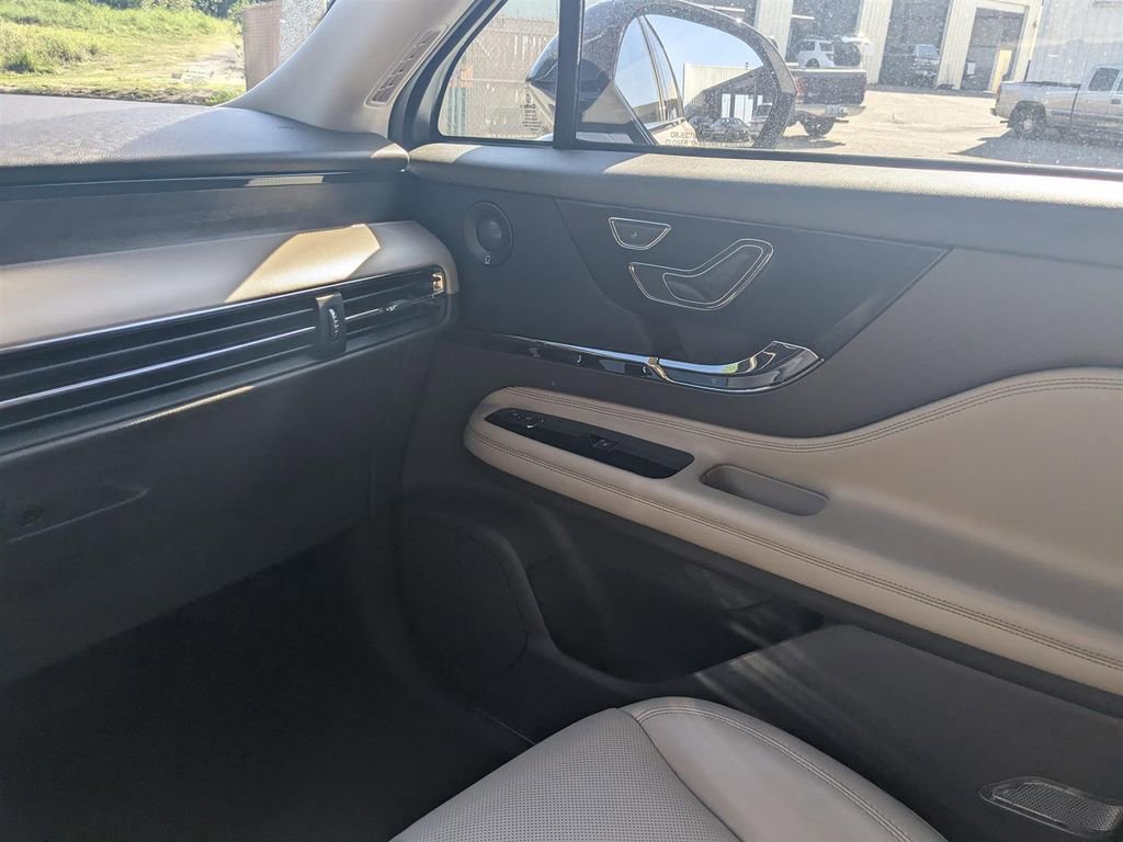 Certified 2021 Lincoln Corsair Reserve w/ Elements Package image 15