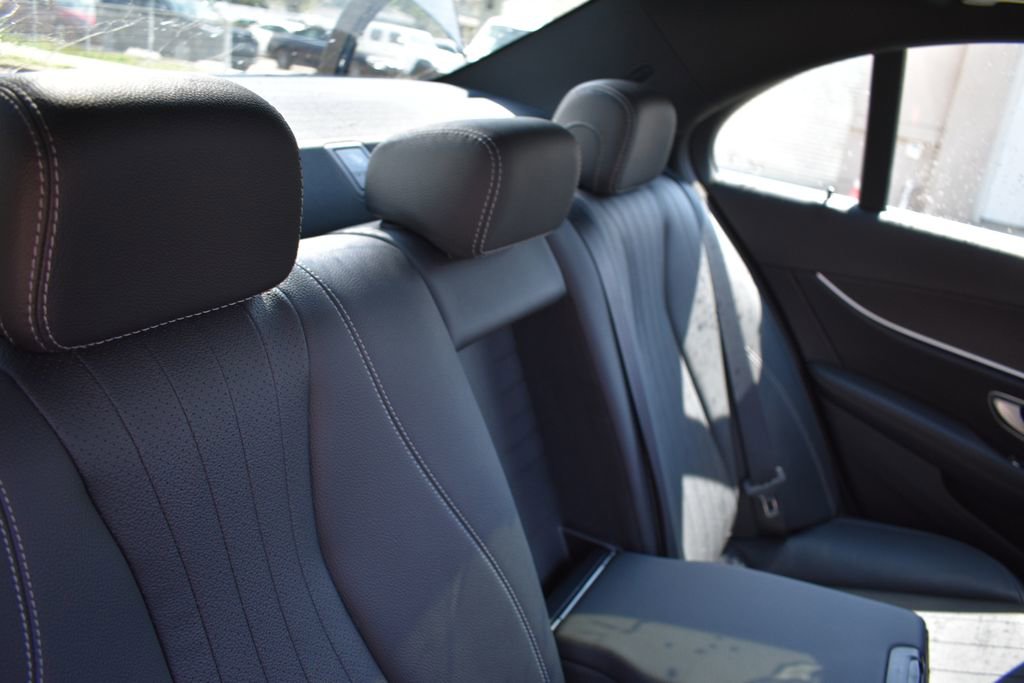Used 2019 Mercedes-Benz E 300 4MATIC image 27
