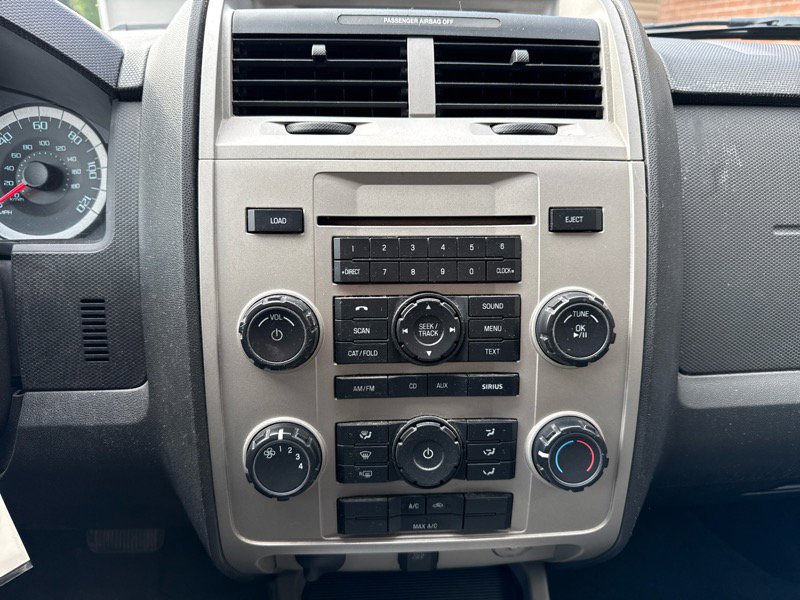 Used 2011 Ford Escape XLT image 11