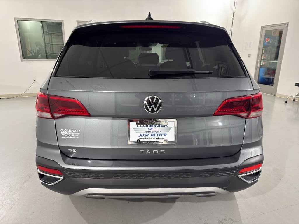 Used 2024 Volkswagen Taos SE image 10